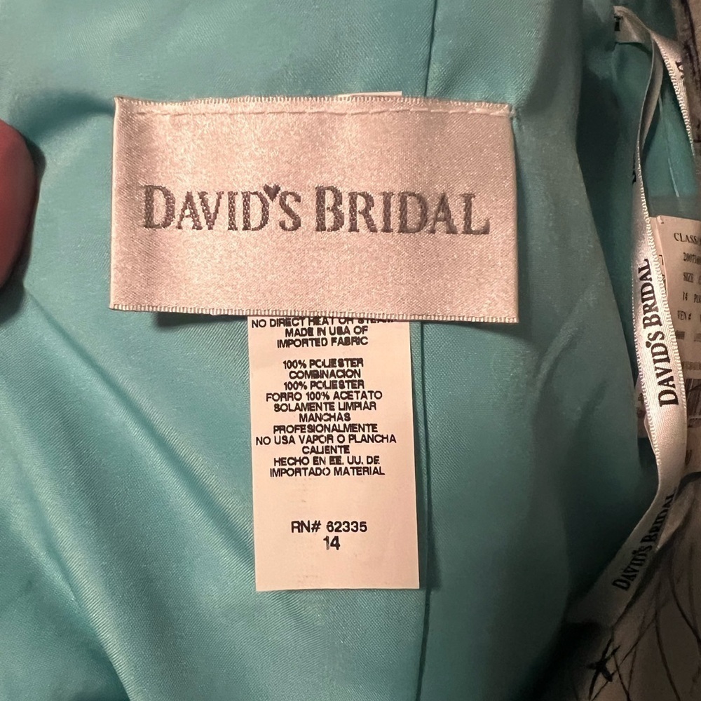 Discontinued David’s Bridal Style D19352 Bridesmaid Gown NWT - Picture 10 of 14